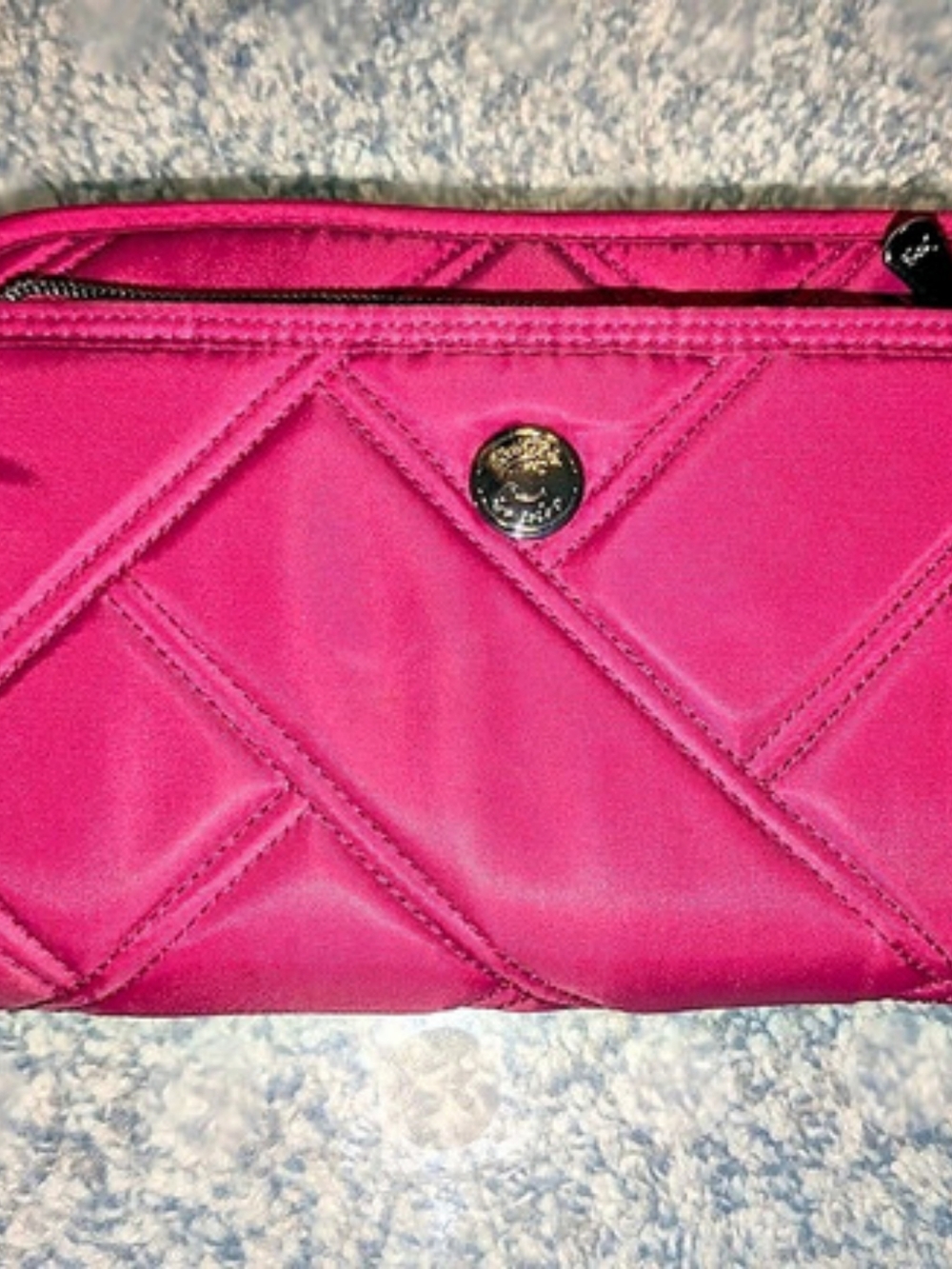 Lug Zeppelin Wristlet in Raspberry Rfid - Picture 2 of 6